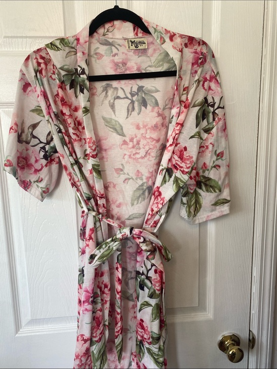 Show Me Your MuMu Other - Show Me Your MuMu White Floral Tie-Waist Robe with Pink & Green Print